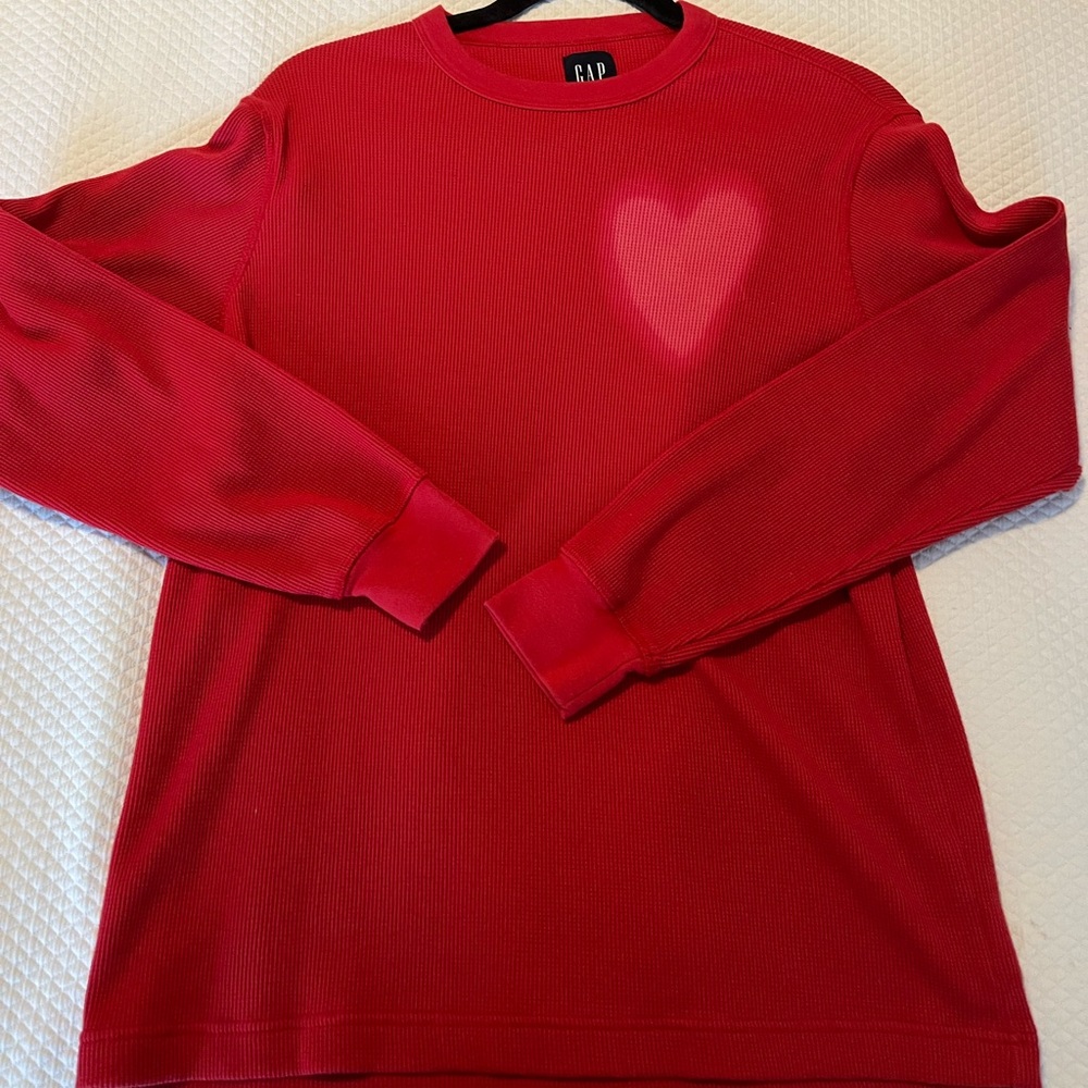 Gap thermal custom top with heart design - EUC
